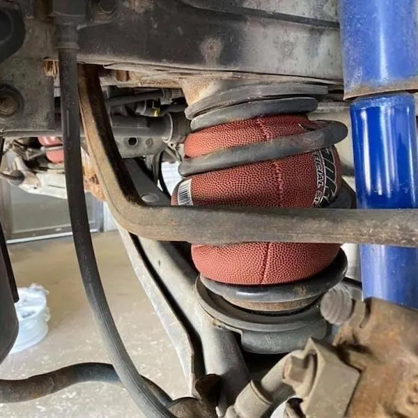 What Is Going On Here? (25 pics)