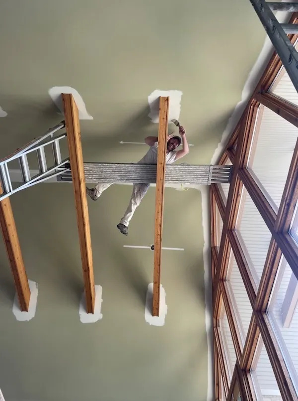 What Is Going On Here? (25 pics)