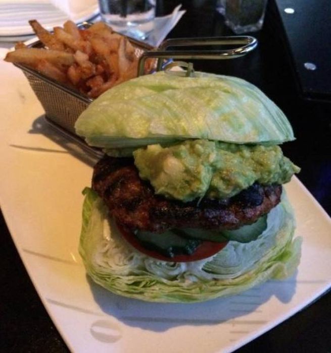 Crazy Food Serving (27 pics)