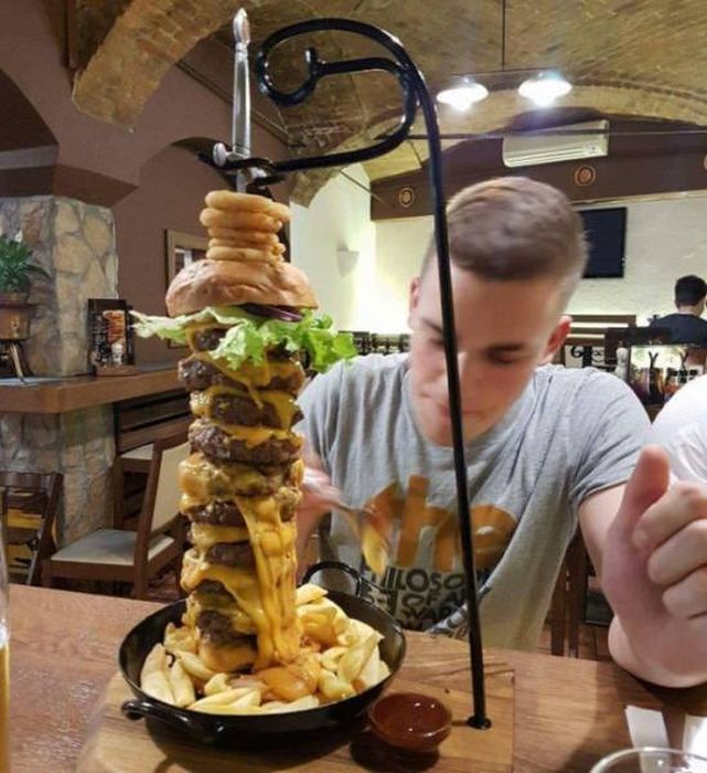 Crazy Food Serving (27 pics)