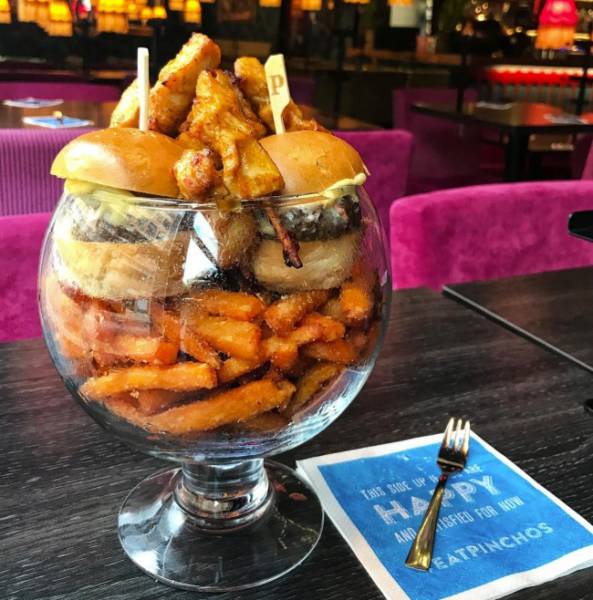 Crazy Food Serving (27 pics)