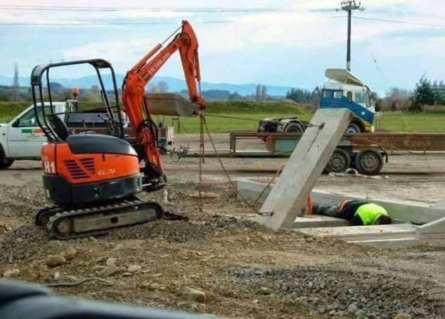 They Don't Care About Safety (25 pics)