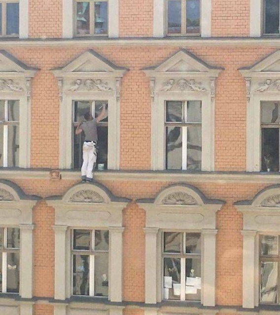 They Don't Care About Safety (25 pics)