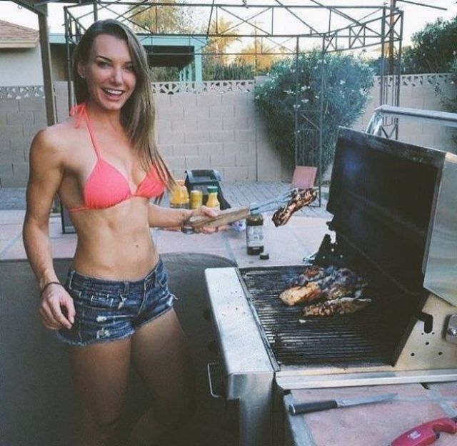 Girls In Jeans (21 pics)