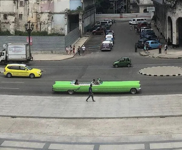What Is Going On Here? (25 pics)