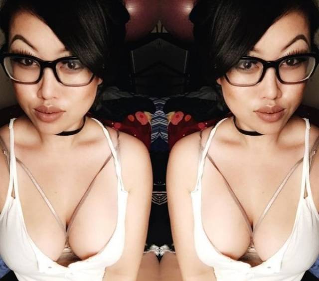 Asian Girls (21 pics)
