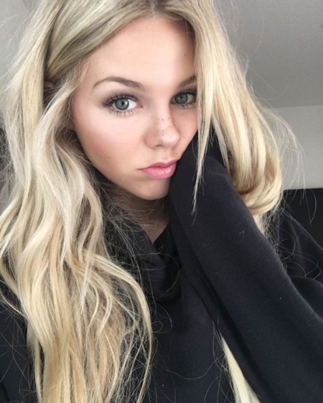 Beauty Girls (21 pics)