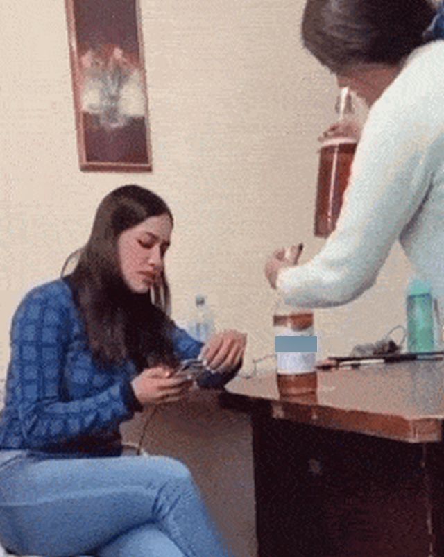 Acid GIFs, July 1 (29 gifs)