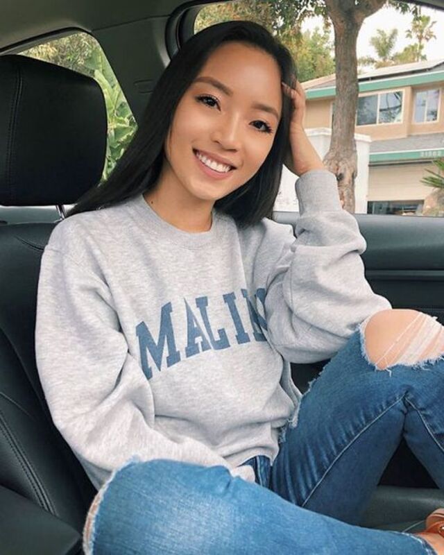 Asian Girls (21 pics)