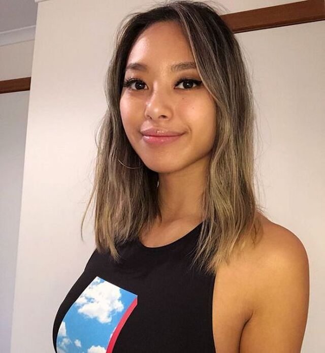 Asian Girls (21 pics)