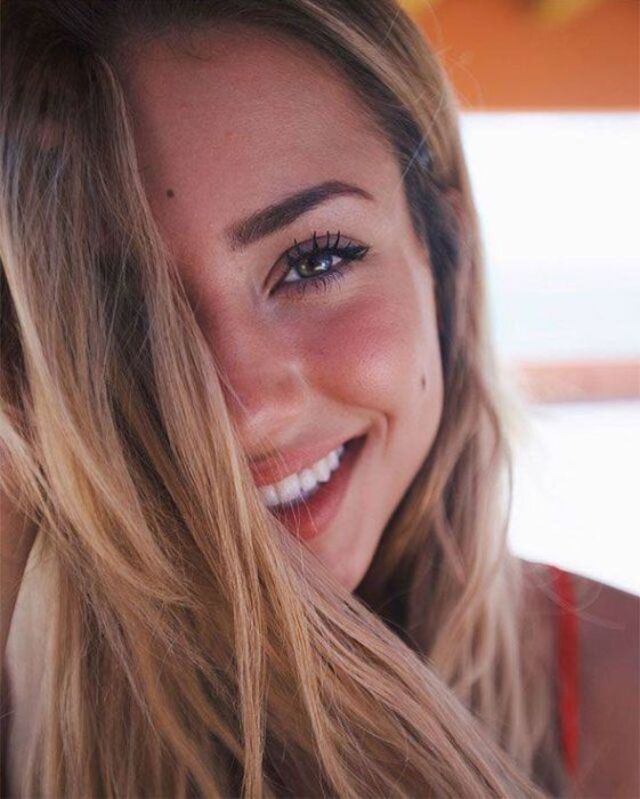 Cute Girls (21 pics) Cute Girls (21 pics)