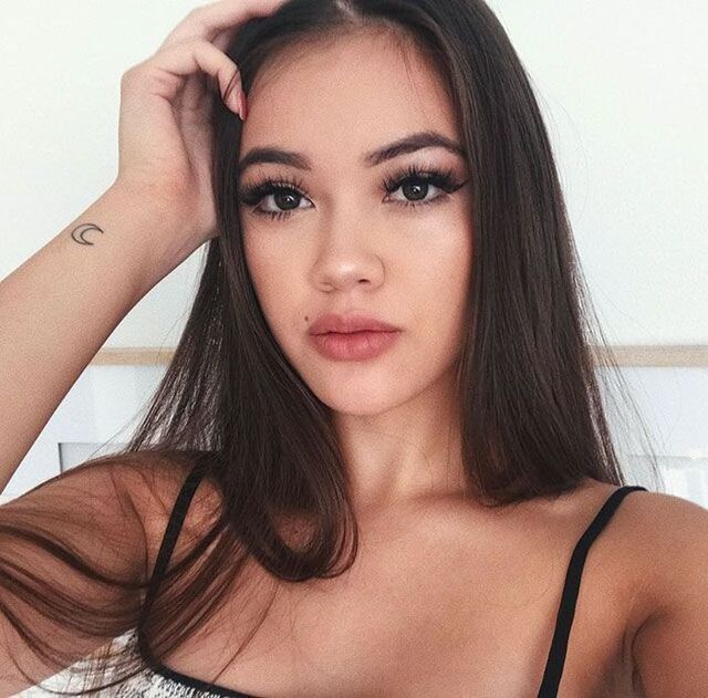 Cute Girls (21 pics)