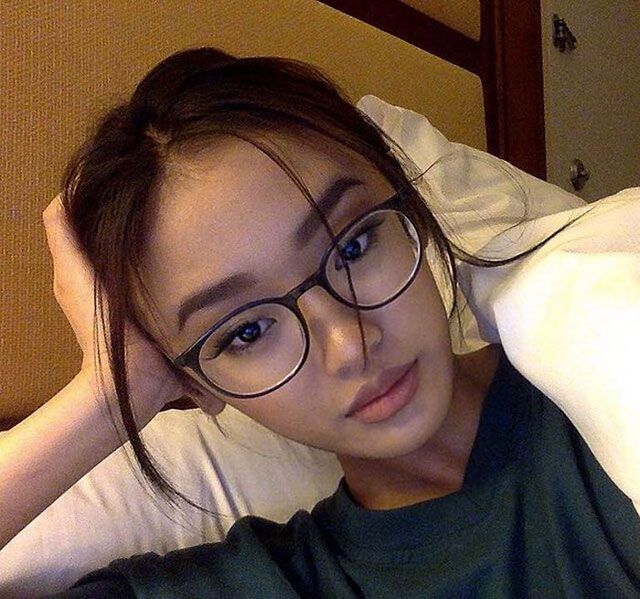 Cute Girls (21 pics)