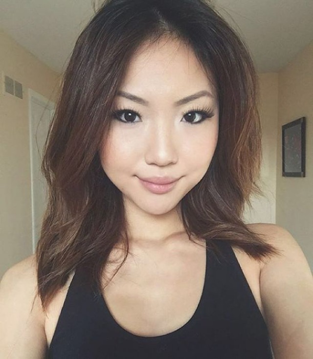 Asian Girls (19 pics)