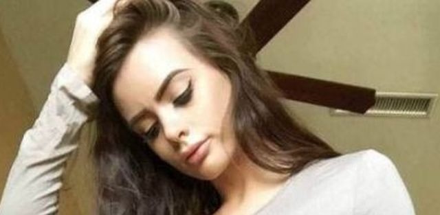 Girls In Tight Dresses (19 pics)