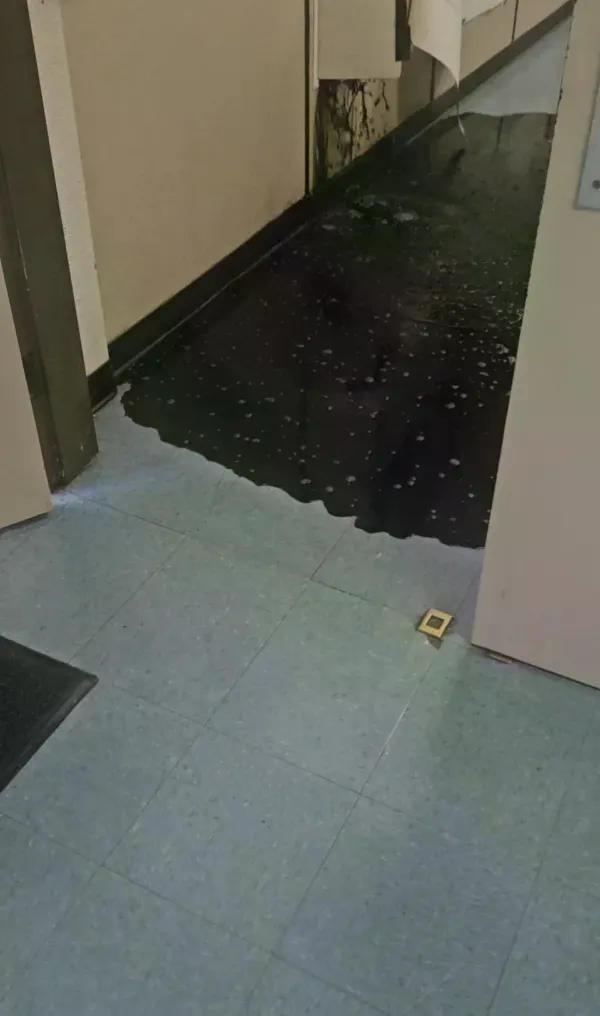 Bad Days Happen (23 pics)