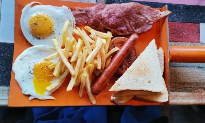 Crazy Food Serving (21 pics)