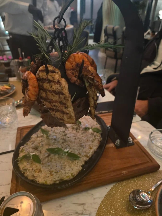 Crazy Food Serving (21 pics)