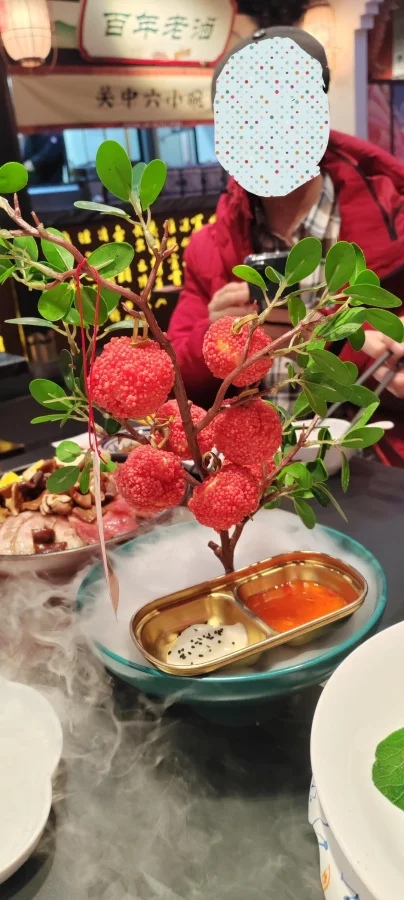 Crazy Food Serving (21 pics)
