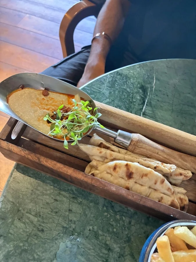Crazy Food Serving (21 pics)