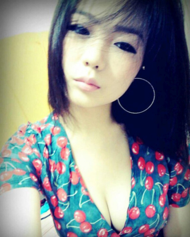 Asian Girls (21 pics)