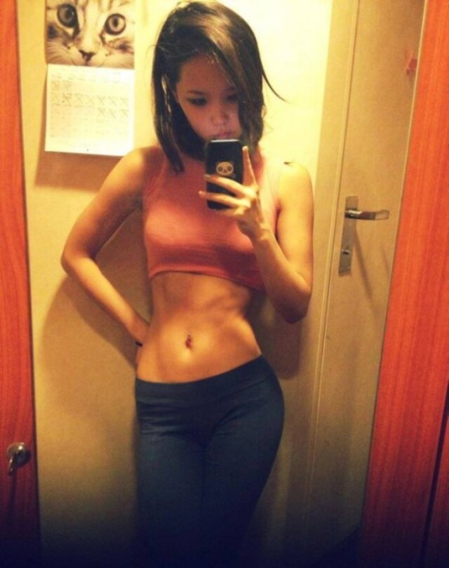 Asian Girls (21 pics)