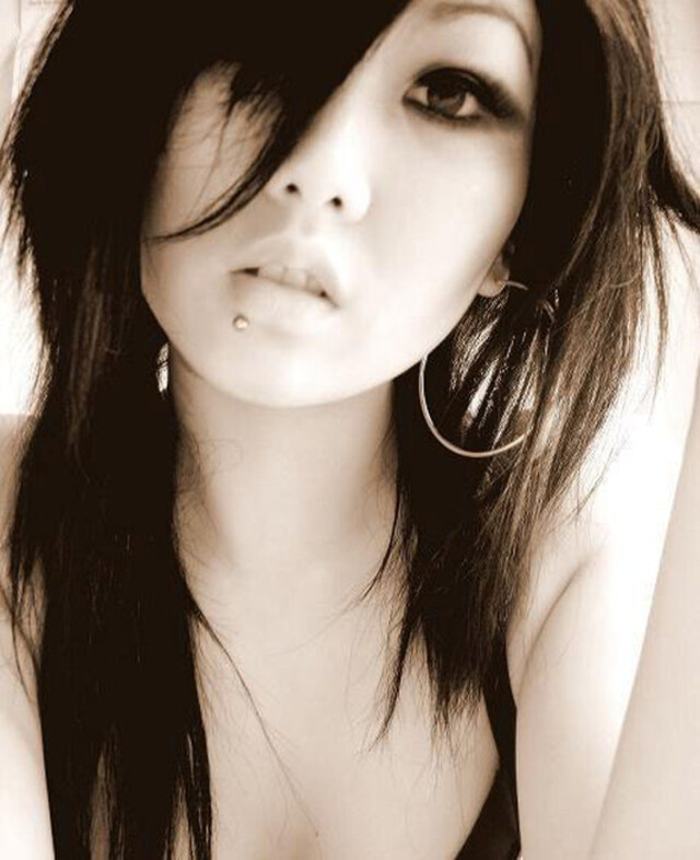 Asian Girls (21 pics)