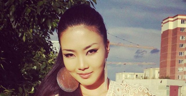 Asian Girls (21 pics)