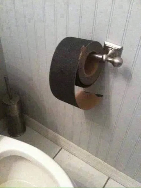What Is Going On Here? (25 pics)