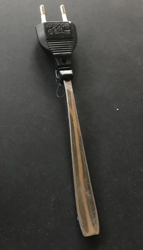 What Is Going On Here? (25 pics)