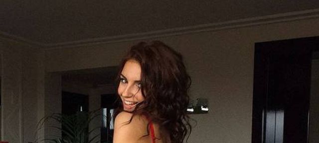 Rear View (21 pics)