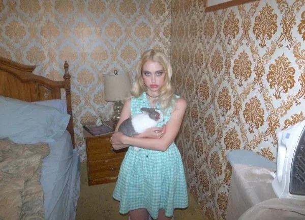 Creepy Photos (25 pics)