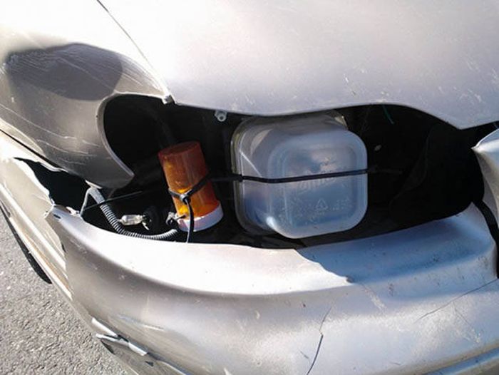 What Is Going On Here? (21 pics)