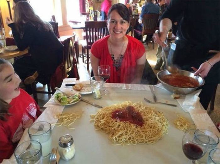 Crazy Food Serving (25 pics) Crazy Food Serving (25 pics)