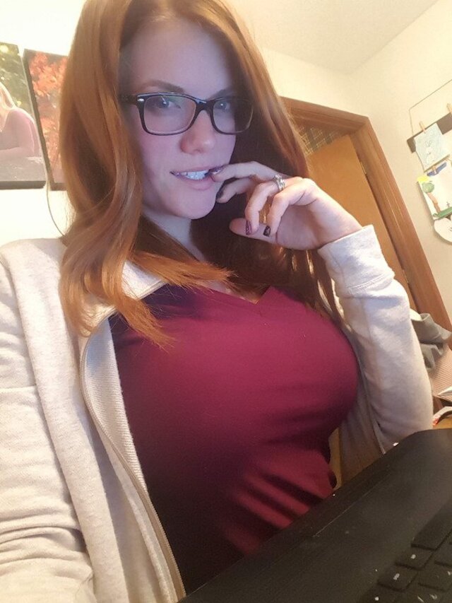 Redhead Girls (21 pics)