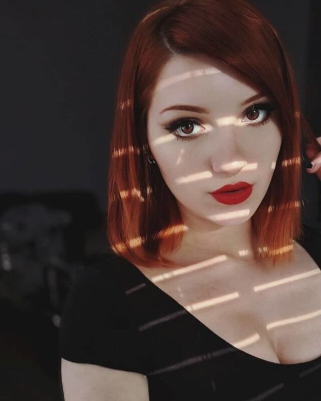 Redhead Girls (21 pics)