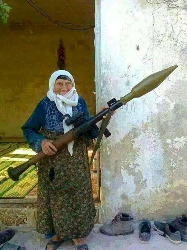 What Is Going On Here? 25 pics) What Is Going On Here? 25 pics)
