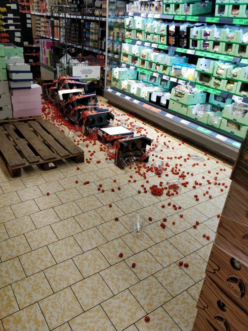 Bad Days Happen (23 pics)
