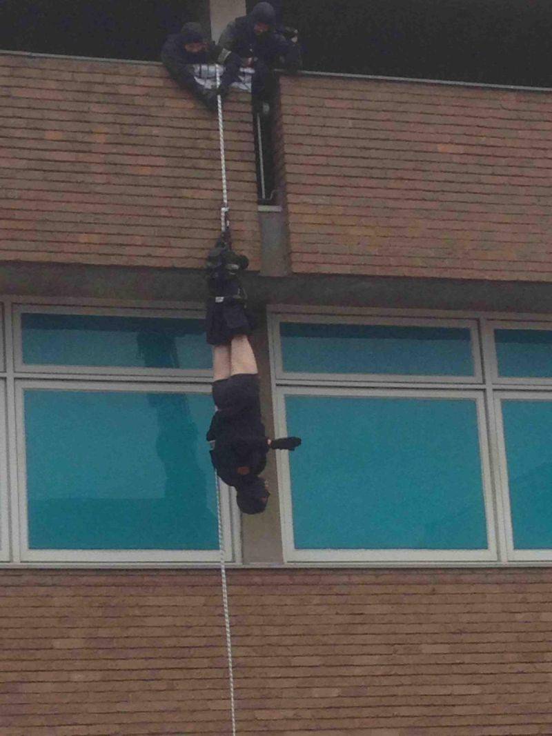 Bad Days Happen (23 pics)