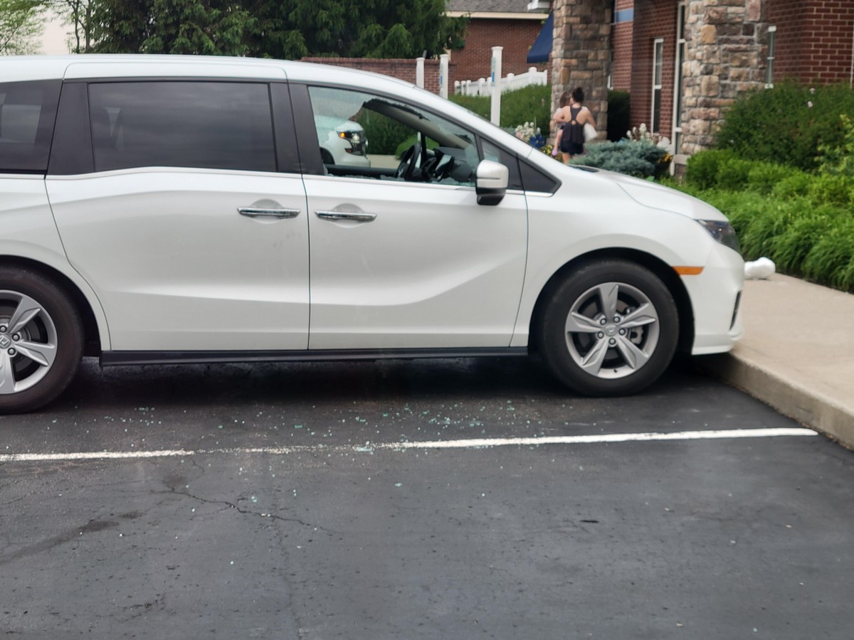 Bad Days Happen (31 pics)