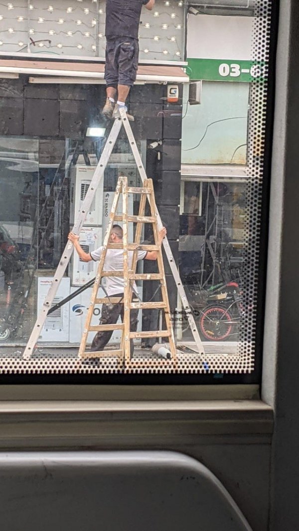 They Don't Care About Safety (15 pics)