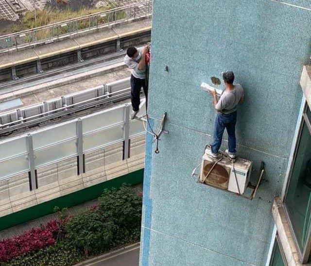 They Don't Care About Safety (15 pics)