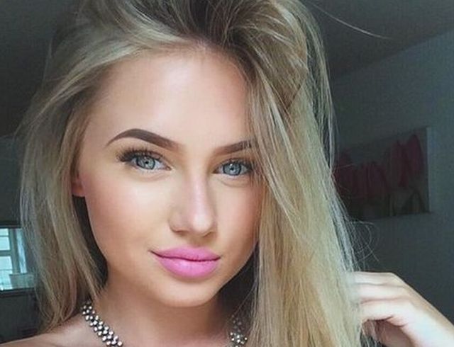 Cute Girls (21 pics)