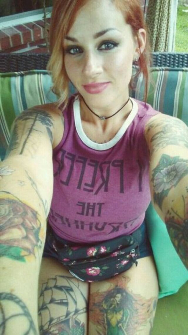 Tattooed Girls (21 pics)