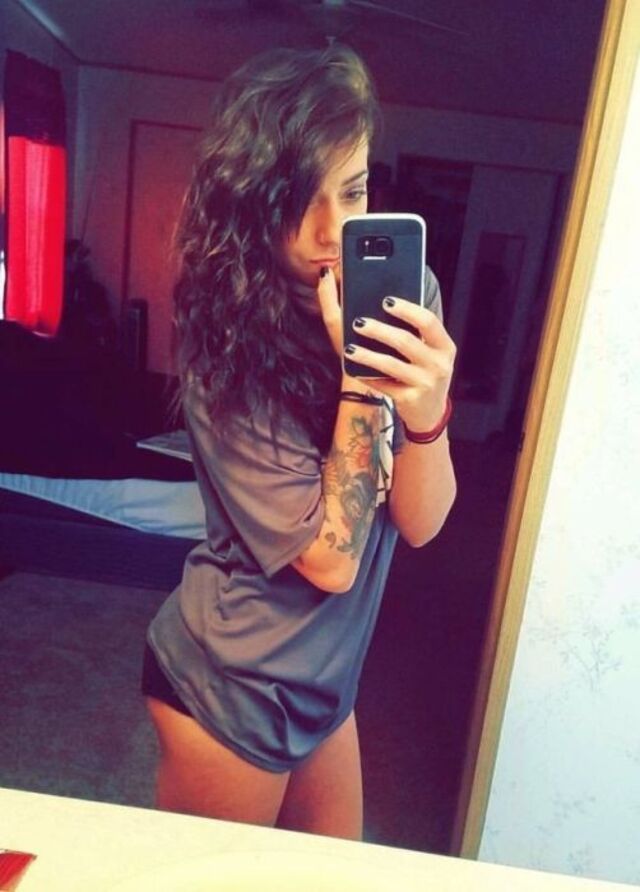 Tattooed Girls (21 pics)