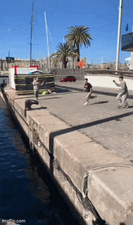 Acid GIFs, July 16 (25 gifs) Acid GIFs, July 16 (25 gifs)