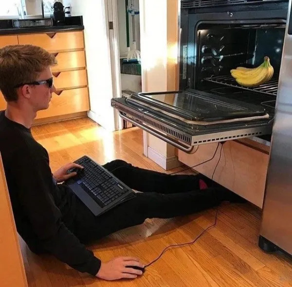 What Is Going On Here? (27 pics)