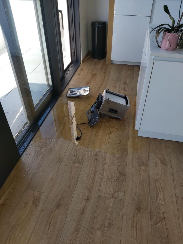 Bad Days Happen (23 pics)