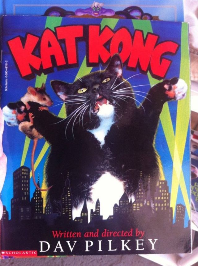 Weird Finds In Thrift Shops (16 pics)