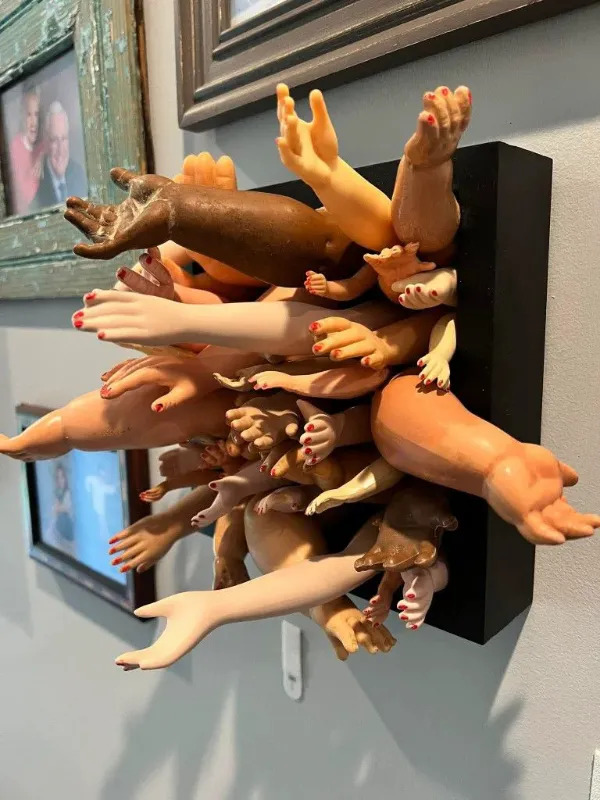 Weird Finds In Thrift Shops (25 pics)